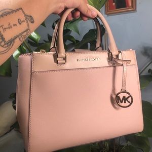 Michael Kors - Kellen Medium Saffiano Leather Bag